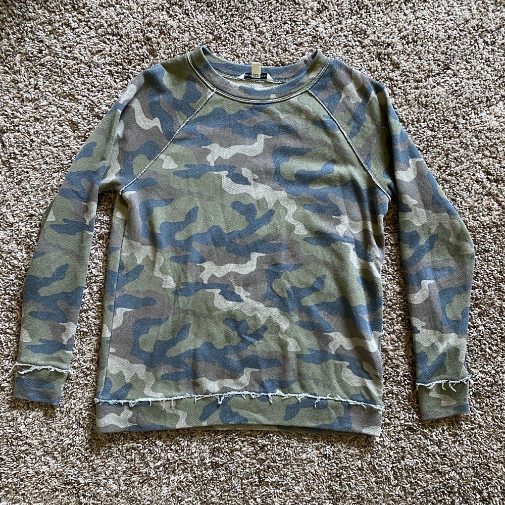 AE camo sweatshirt